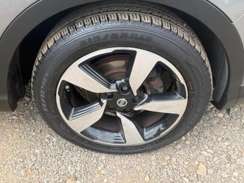 Nissan Qashqai 1.6 dCi n-tec+ XTRON 2WD Euro 6 (s/s) 5dr