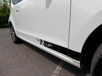 Volkswagen up! 1.0 Groove up! Euro 5 3dr