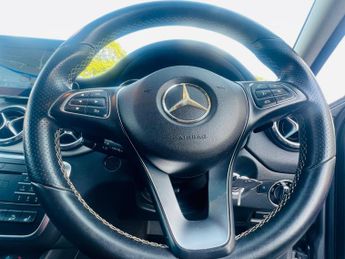 Mercedes-Benz GLA 2.1 GLA200d Sport (Executive) 7G-DCT 4MATIC Euro 6 (s/s) 5dr