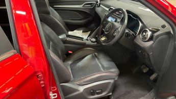 MG MG ZS 72.6kWh Trophy Connect Long Range SUV 5dr Electric Auto (156 ps)