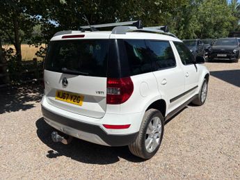 Skoda Yeti 1.2 TSI SE L Drive Outdoor DSG Euro 6 (s/s) 5dr