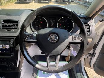 Skoda Yeti 1.2 TSI SE L Drive Outdoor DSG Euro 6 (s/s) 5dr