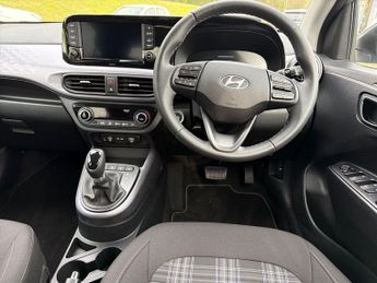 Hyundai i10 1.0 Premium Hatchback 5dr Petrol Auto Euro 6 (s/s) (63 ps)