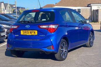 Toyota Yaris 1.5 VVT-h Icon Tech Hatchback 5dr Petrol Hybrid E-CVT Euro 6 (s/