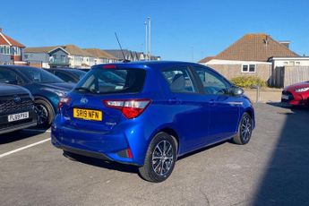 Toyota Yaris 1.5 VVT-h Icon Tech Hatchback 5dr Petrol Hybrid E-CVT Euro 6 (s/