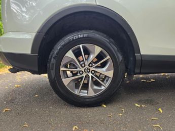 Toyota RAV4 2.5 VVT-h Business Edition Plus CVT Euro 6 (s/s) 5dr (Safety Sen