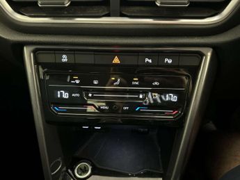 Volkswagen T-Roc 2.0 TDI Style SUV 5dr Diesel Manual Euro 6 (s/s) (115 ps)