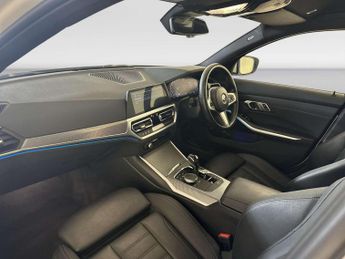 BMW 3 Series 2.0 330e 12kWh M Sport Touring 5dr Petrol Plug-in Hybrid Auto Eu
