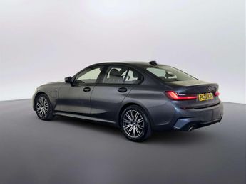 BMW 3 Series 2.0 330e 12kWh M Sport Saloon 4dr Petrol Plug-in Hybrid Auto Eur