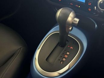 Nissan Juke 1.6 Tekna SUV 5dr Petrol XTRON Euro 6 (117 ps)