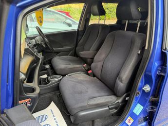Honda Jazz 1.3h IMA HS-T Hatchback 5dr Petrol Hybrid CVT Euro 5 (102 ps)