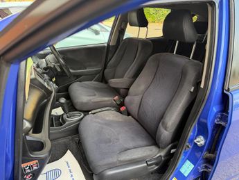 Honda Jazz 1.3h IMA HS-T Hatchback 5dr Petrol Hybrid CVT Euro 5 (102 ps)