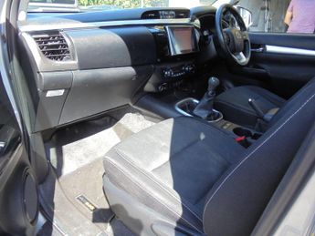 Toyota Hilux 2.4 D-4D Icon Pickup Double Cab 4dr Diesel Manual 4WD Euro 6 (3.