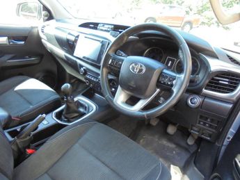 Toyota Hilux 2.4 D-4D Icon Pickup Double Cab 4dr Diesel Manual 4WD Euro 6 (3.