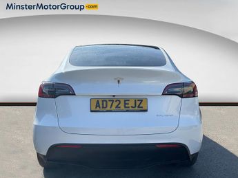 Tesla Model Y LONG RANGE AWD