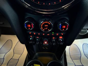 MINI Hatch 2.0 John Cooper Works Auto Euro 6 (s/s) 3dr