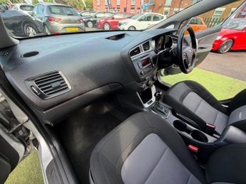 Kia Ceed 1.6 CRDi 2 Sportswagon 5dr Diesel Auto Euro 5 (126 bhp)