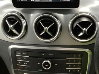 Mercedes-Benz GLA 1.6 GLA200 AMG Line Edition (Plus) 7G-DCT Euro 6 (s/s) 5dr