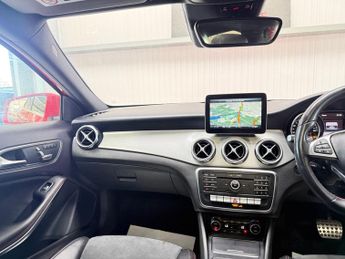 Mercedes-Benz GLA 1.6 GLA200 AMG Line Edition (Plus) 7G-DCT Euro 6 (s/s) 5dr