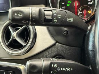 Mercedes-Benz GLA 1.6 GLA200 AMG Line Edition (Plus) 7G-DCT Euro 6 (s/s) 5dr