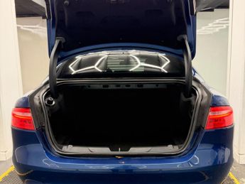 Jaguar XE 2.0d R-Sport Auto Euro 6 (s/s) 4dr