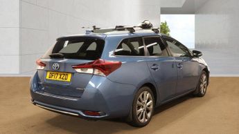 Toyota Auris 1.8 VVT-h Excel Touring Sports 5dr Petrol Hybrid CVT Euro 6 (s/s
