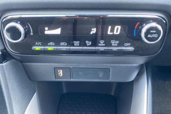 Toyota Yaris 1.5 VVT-h Icon Hatchback 5dr Petrol Hybrid E-CVT Euro 6 (s/s) (1