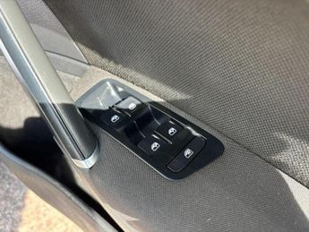 Volkswagen Golf 2.0 TDI BlueMotion Tech GTD (Nav) DSG Euro 6 (s/s) 5dr