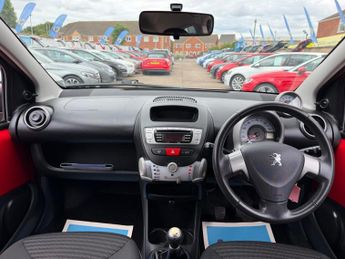 Peugeot 107 1.0 12V Allure Hatchback 3dr Petrol Manual Euro 5 (68 ps)