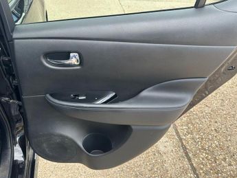 Nissan Leaf 40kWh N-Connecta Hatchback 5dr Electric Auto (150 ps)