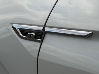 Volkswagen Tiguan 2.0 TDI R-Line DSG 4Motion Euro 6 (s/s) 5dr