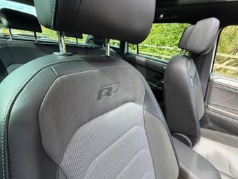 Volkswagen Tiguan 2.0 TDI R-Line DSG 4Motion Euro 6 (s/s) 5dr