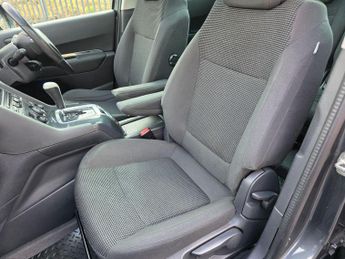 Peugeot 5008 1.6 BlueHDi Allure MPV 5dr Diesel EAT Euro 6 (s/s) (120 ps)