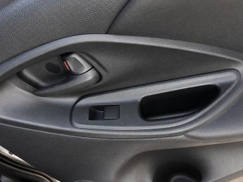 Toyota Yaris 1.5 VVT-h Design Hatchback 5dr Petrol Hybrid E-CVT Euro 6 (s/s) 