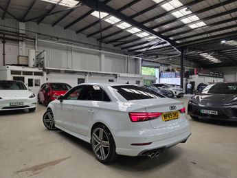 Audi A3 2.0 TFSI 40 S line S Tronic quattro Euro 6 (s/s) 4dr