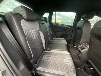 Volkswagen Tiguan R-LINE TSI PHEV S-A