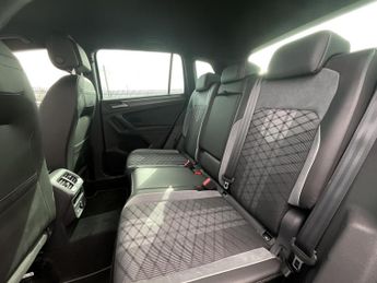 Volkswagen Tiguan R-LINE TSI PHEV S-A