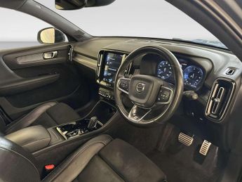 Volvo XC40 2.0 D4 R-Design SUV 5dr Diesel Auto AWD Euro 6 (s/s) (190 ps)