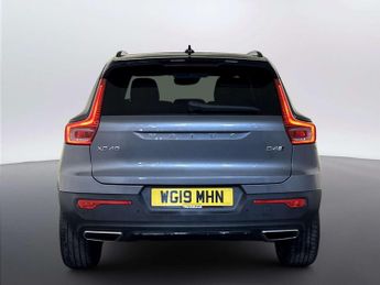 Volvo XC40 2.0 D4 R-Design SUV 5dr Diesel Auto AWD Euro 6 (s/s) (190 ps)