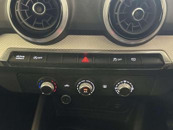 Audi Q2 1.0 TFSI 30 Technik SUV 5dr Petrol Manual Euro 6 (s/s) (110 ps)