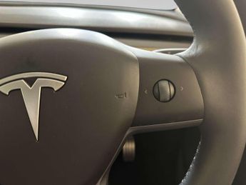 Tesla Model Y (Dual Motor) Performance SUV 5dr Electric Auto 4WDE (426 bhp)