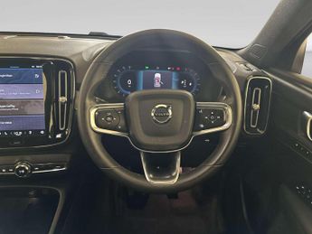 Volvo XC40 2.0 B3 MHEV Plus Dark SUV 5dr Petrol Hybrid DCT Auto Euro 6 (s/s