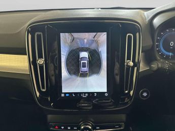 Volvo XC40 2.0 B3 MHEV Plus Dark SUV 5dr Petrol Hybrid DCT Auto Euro 6 (s/s