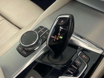 BMW 5 Series 2.0 520d M Sport Touring 5dr Diesel Auto Euro 6 (s/s) (190 ps)