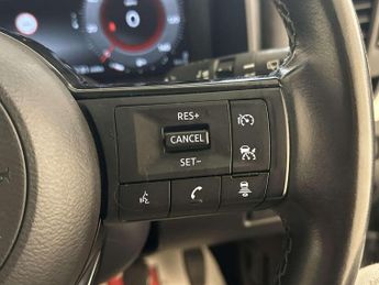 Nissan Qashqai 1.3 DIG-T MHEV N-Connecta SUV 5dr Petrol Hybrid Manual Euro 6 (s