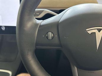 Tesla Model Y (Dual Motor) Long Range SUV 5dr Electric Auto 4WDE (384 bhp)