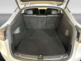 Tesla Model Y (Dual Motor) Long Range SUV 5dr Electric Auto 4WDE (384 bhp)