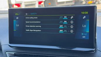 Peugeot 3008 1.6 13.2kWh Allure Premium SUV 5dr Petrol Plug-in Hybrid e-EAT E