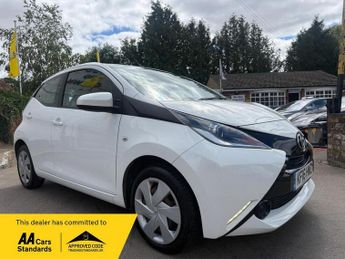 Toyota AYGO 1.0 VVT-i x-play Euro 6 5dr