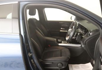 Mercedes-Benz GLA 1.3 GLA180 AMG Line 7G-DCT Euro 6 (s/s) 5dr